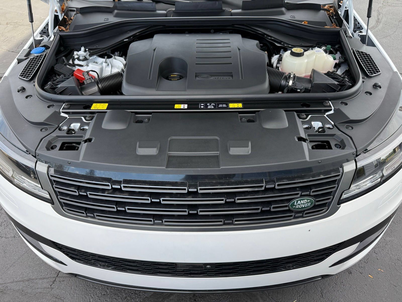 New 2026 Land Rover Range Rover Sport SE AWD/4WD image 38