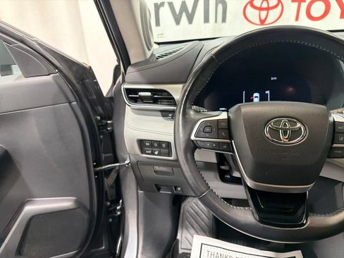 Used 2023 Toyota Highlander Platinum AWD/4WD image 26