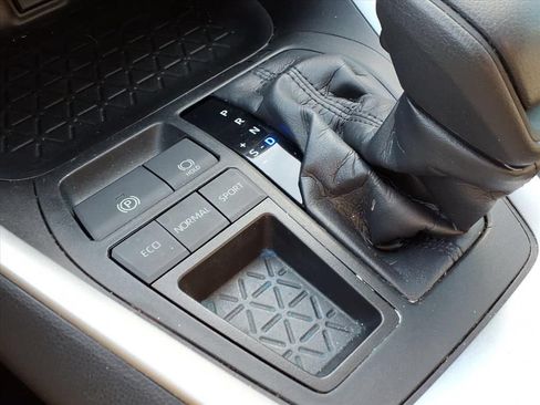 Certified 2020 Toyota RAV4 XLE w/ Convenience Package FWD image 26