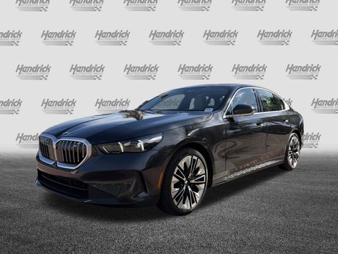 Certified 2025 BMW 540i xDrive image 5