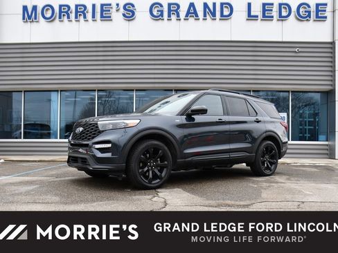 Used 2023 Ford Explorer ST-Line image 1