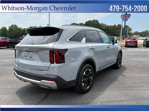 Used 2025 Kia Sorento S w/ Panoramic Sunroof Package FWD image 5