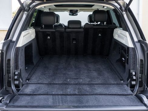 Used 2024 Land Rover Range Rover SE image 31