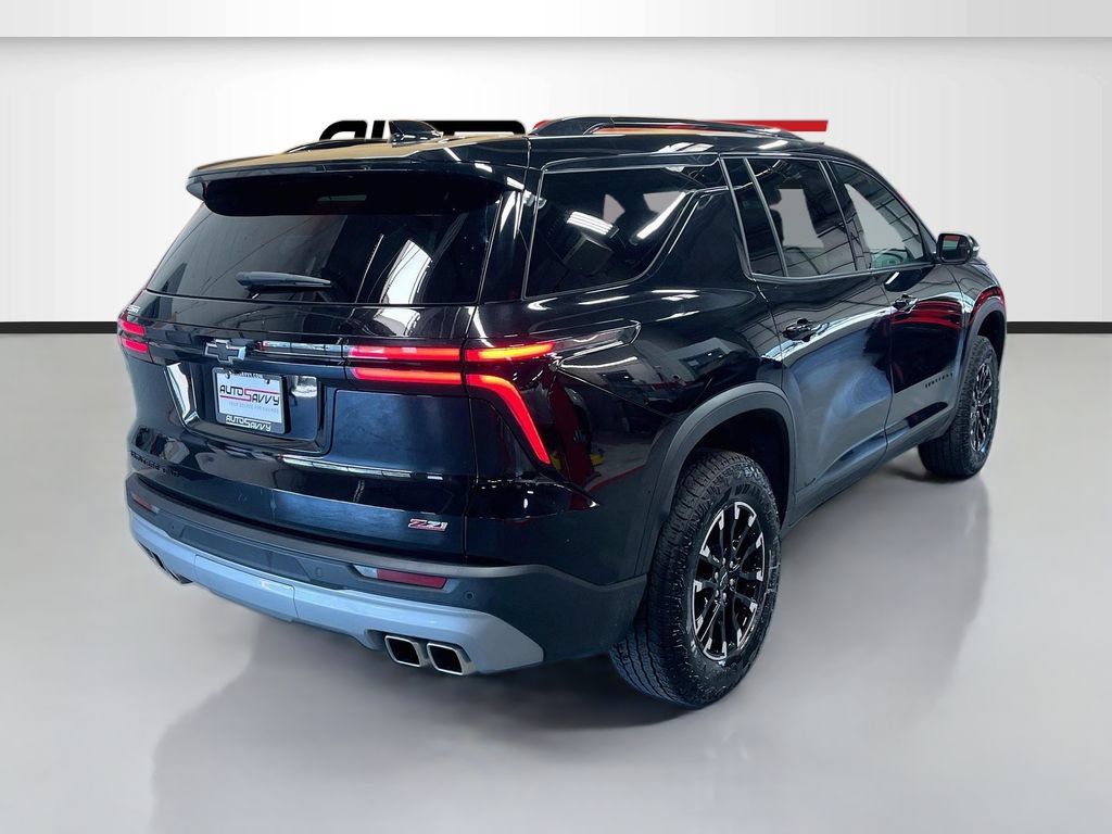 Used 2025 Chevrolet Traverse Z71 AWD/4WD image 7