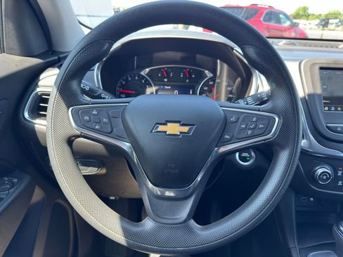 Used 2019 Chevrolet Equinox LT FWD image 16