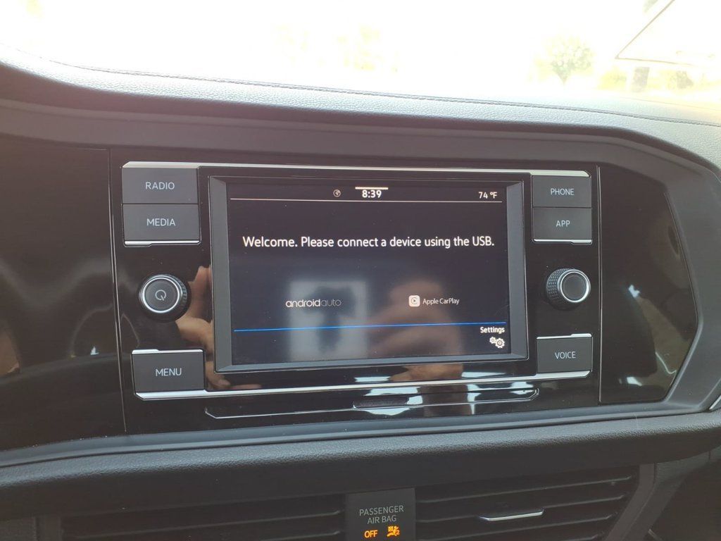 Used 2024 Volkswagen Jetta SE FWD image 13