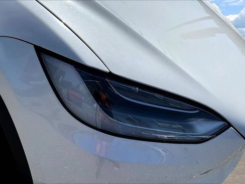 Used 2022 Tesla Model X AWD/4WD image 30