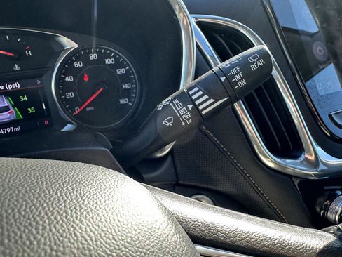 Used 2022 Chevrolet Equinox Premier image 34