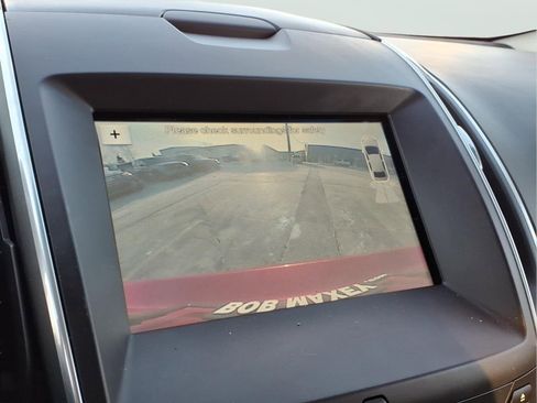 Used 2016 Ford Edge Titanium w/ Technology Package image 21