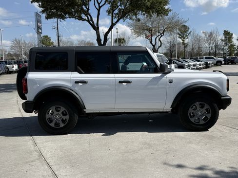 Used 2025 Ford Bronco Big Bend image 3