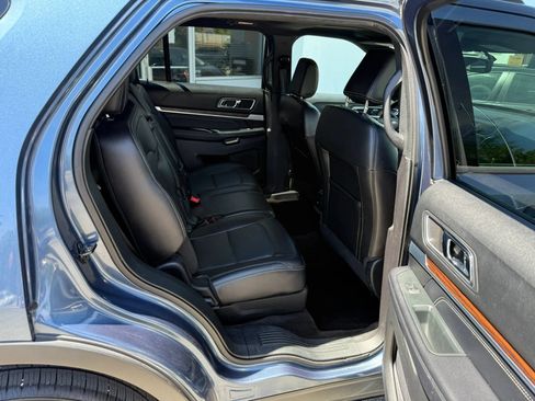 Used 2018 Ford Explorer Limited AWD/4WD image 9