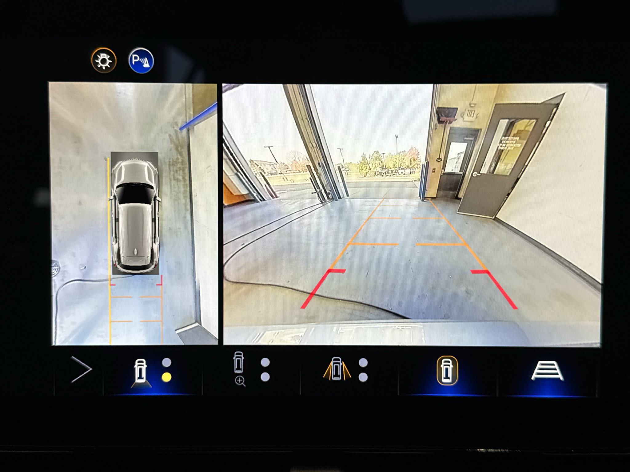 Used 2025 Chevrolet Equinox LT w/ Convenience Package II FWD image 29