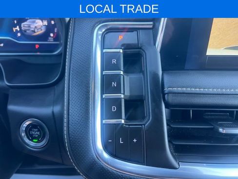 Used 2023 Chevrolet Suburban Premier AWD/4WD image 31