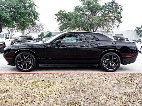 Used 2022 Dodge Challenger SXT w/ Blacktop Package image 8