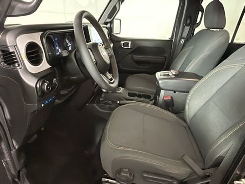 Used 2024 Jeep Wrangler Unlimited w/ Convenience Group AWD/4WD image 11