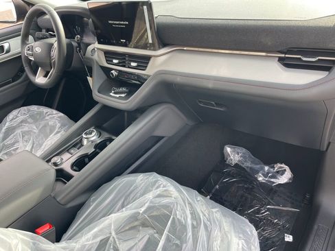 New 2026 Ford Explorer Active w/ Active Comfort Package image 16