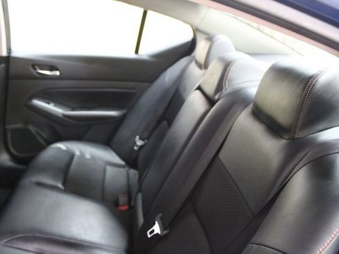 Used 2022 Nissan Altima 2.5 SR FWD image 9