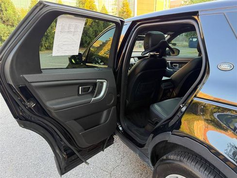 Used 2019 Land Rover Discovery Sport AWD/4WD image 22