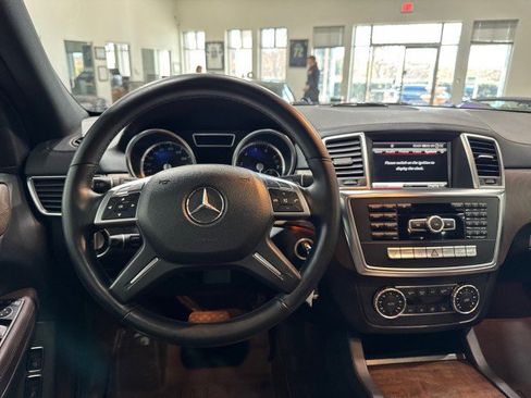 Used 2013 Mercedes-Benz GL 450 4MATIC w/ Premium 1 Pkg image 8