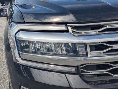 Used 2022 Ford Expedition Max Platinum AWD/4WD image 10
