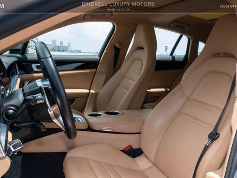 Used 2019 Porsche Panamera RWD image 7