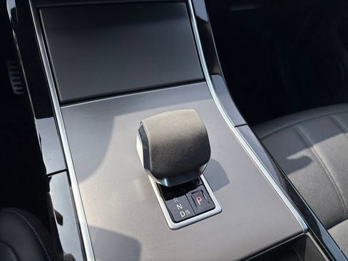 Used 2024 Land Rover Range Rover Evoque Dynamic SE AWD/4WD image 15