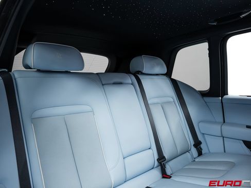 Used 2025 Rolls-Royce Cullinan AWD/4WD image 56