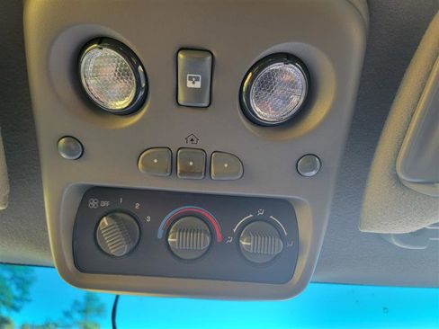 Used 2002 GMC Yukon SLE w/ Off-Road Suspension Pkg image 21