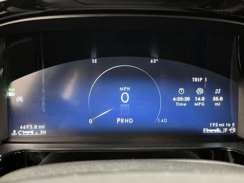 Used 2024 Lincoln Corsair AWD w/ Equipment Group 101A image 19