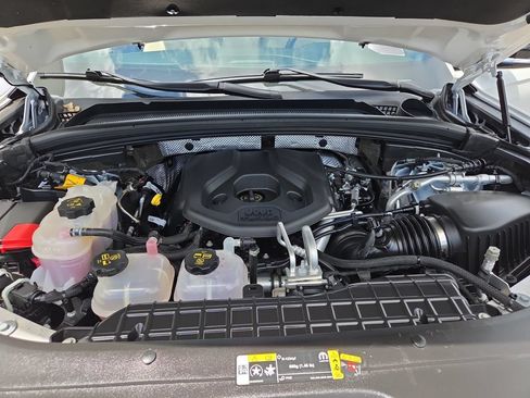 Certified 2023 Jeep Grand Cherokee 4WD 4xe w/ Luxury Tech Group II image 18