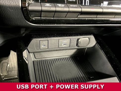 Used 2026 Toyota Prius LE FWD image 15