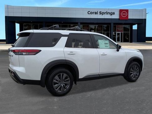 New 2026 Nissan Pathfinder SV image 5