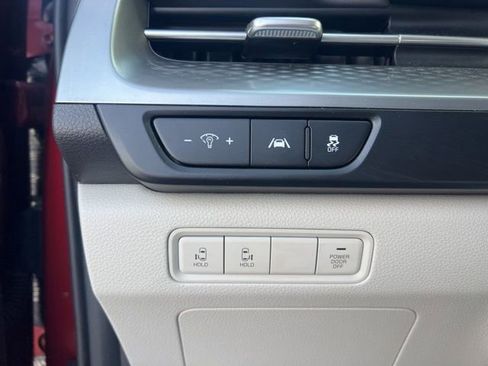 Certified 2024 Kia Carnival LX image 11