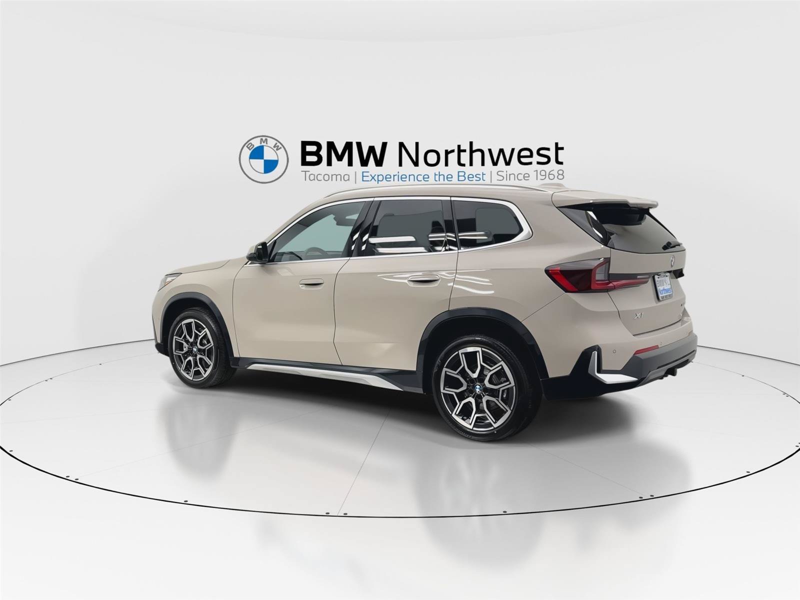 Used 2026 BMW X1 xDrive28i w/ Technology Package AWD/4WD image 12