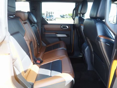 Used 2021 Ford Bronco Outer Banks image 9