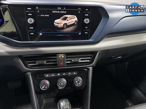 Used 2023 Volkswagen Taos SE w/ Black Wheel Package image 16