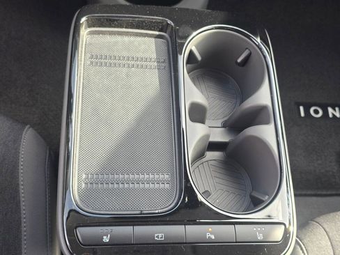 New 2025 Hyundai Ioniq 5 SE image 26