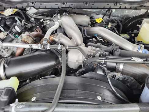 Used 2025 Ford F250 XLT AWD/4WD image 32