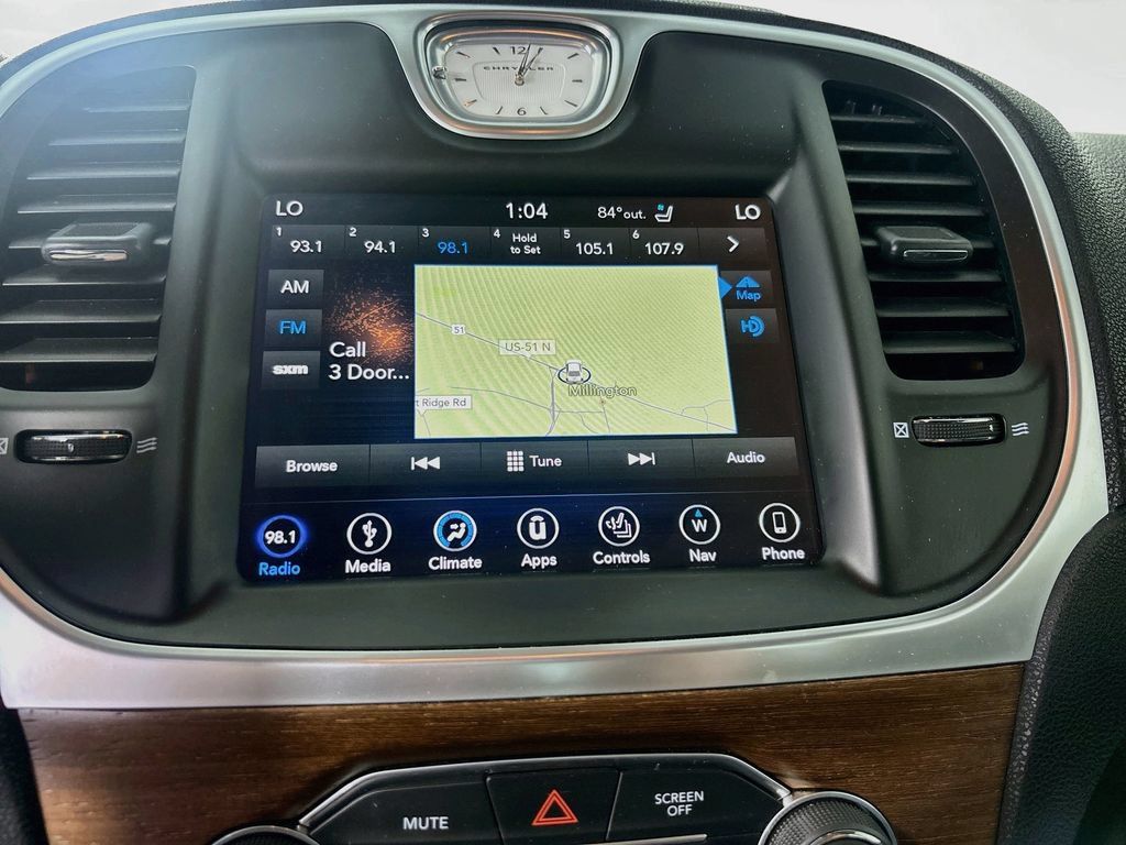 Used 2019 Chrysler 300 C w/ Sun, Sound & Nav Package RWD image 15