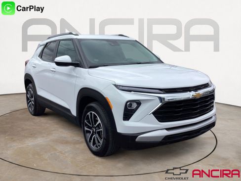 Used 2025 Chevrolet TrailBlazer LT FWD image 1