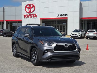 Used 2024 Toyota Highlander XLE