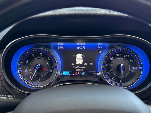 Used 2016 Chrysler 300 C w/ Safetytec Plus Group image 15