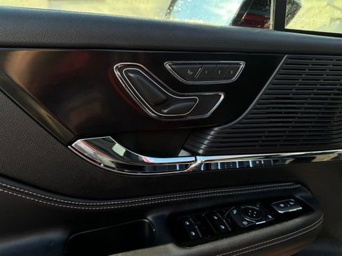 Certified 2021 Lincoln Corsair AWD w/ Equipment Group 101A image 14