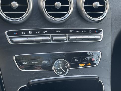 Used 2020 Mercedes-Benz C 300 Sedan image 32