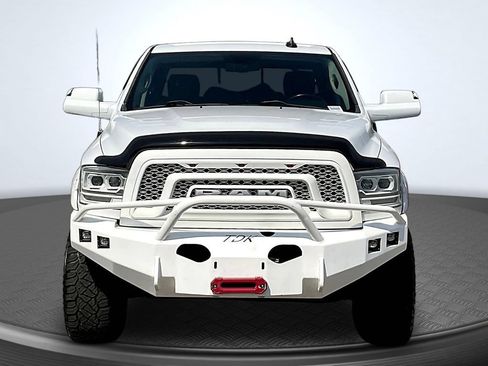 Used 2015 RAM 2500 Laramie w/ Convenience Group AWD/4WD image 2