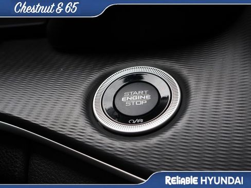 Used 2023 Jeep Grand Cherokee Laredo X image 33