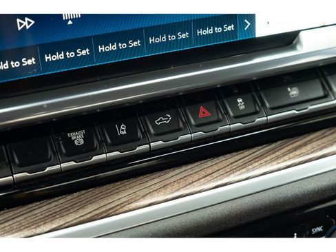 Certified 2025 Chevrolet Silverado 2500 LT w/ Convenience Package image 27