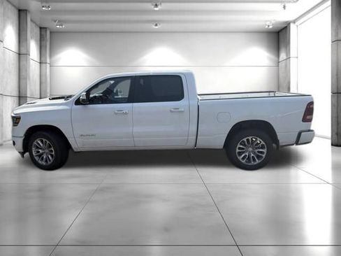 Used 2024 RAM 1500 Laramie AWD/4WD image 3