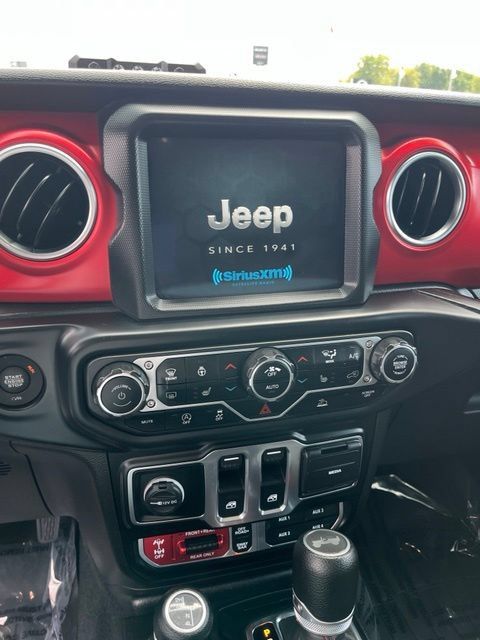 Used 2022 Jeep Wrangler Rubicon w/ Cold Weather Group AWD/4WD image 15