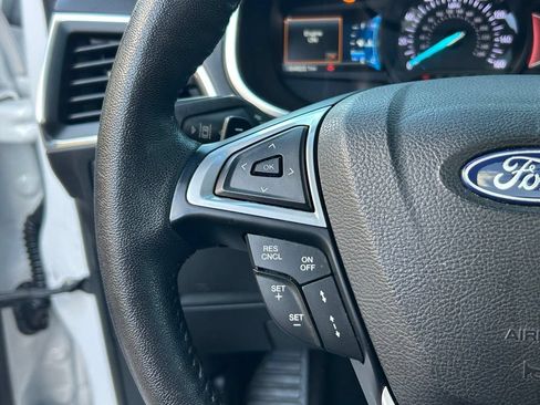 Used 2018 Ford Edge Titanium w/ Equipment Group 302A AWD/4WD image 39